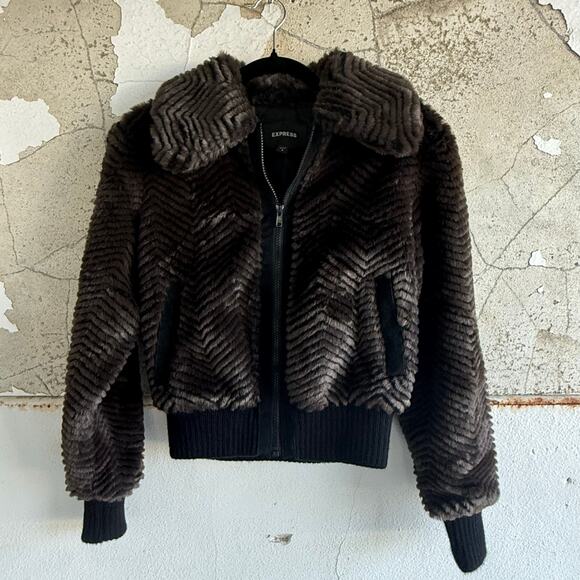 Express Faux Fur Bomber Jacket Y2K Chevron Cozy Ribbed Plush Cropped Brown Small - Picture 1 of 8
